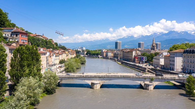 Vue drone des quais Saint-Laurent Grenoble