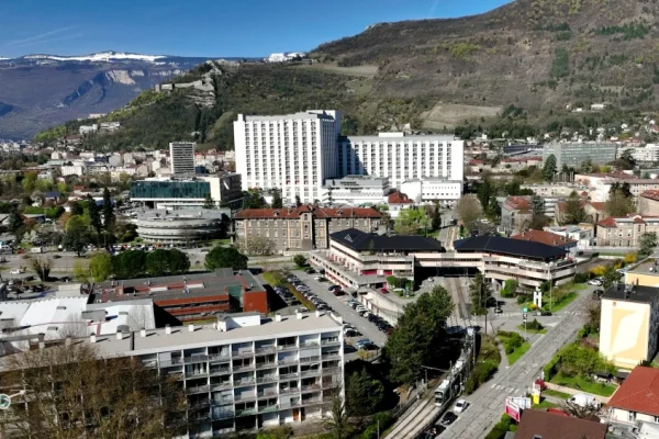 Grenoble drone CHU